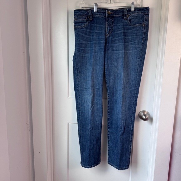 Kut From The Kloth “Catherine” Boyfriend Jeans in a classic medium blue wash. - Picture 2 of 13